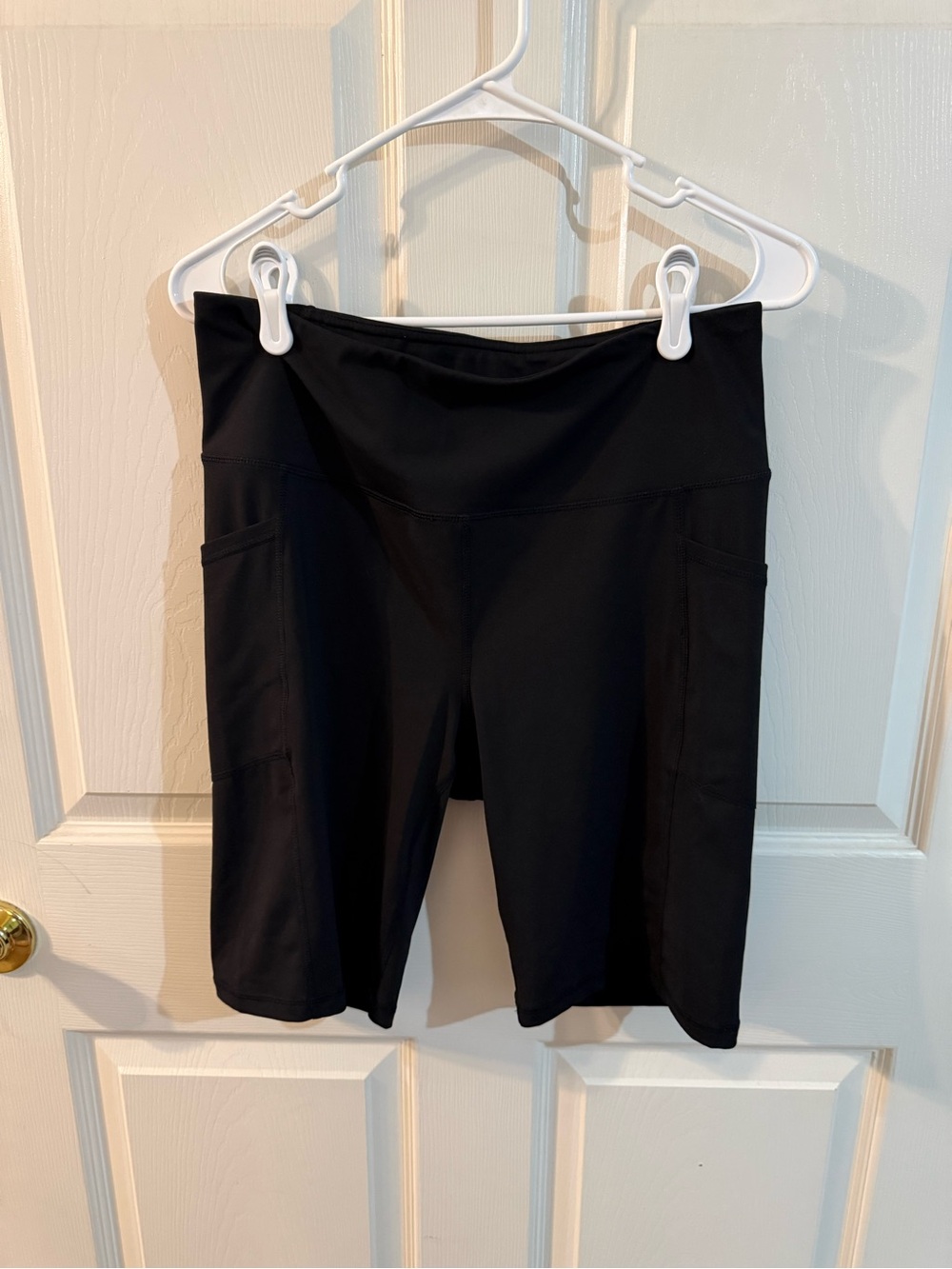 Reebok Women's Black High-Rise Bike Shorts with Side Pockets